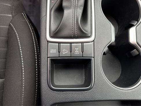 Used 2018 Kia Sportage LX w/ LX Popular Package image 32