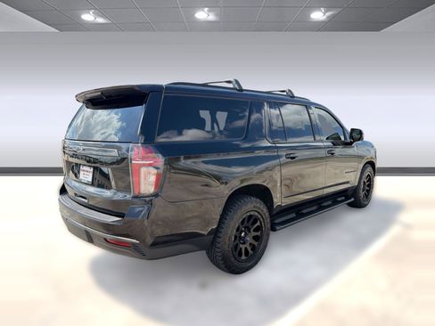 Used 2021 Chevrolet Suburban Z71 w/ Z71 Off-Road Package image 8