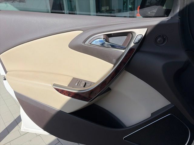 Used 2013 Buick Verano FWD image 6