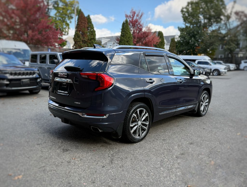 Used 2019 GMC Terrain Denali w/ Advanced Safety Package AWD/4WD image 8