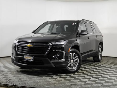 Used 2023 Chevrolet Traverse LT AWD/4WD image 2