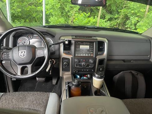 Used 2013 RAM 2500 SLT w/ Luxury Group AWD/4WD image 7