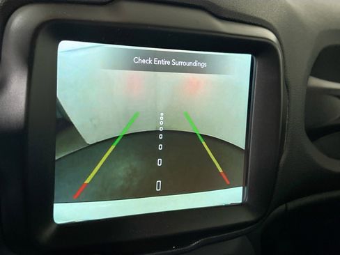 Used 2022 Jeep Renegade Altitude w/ Convenience Group image 14