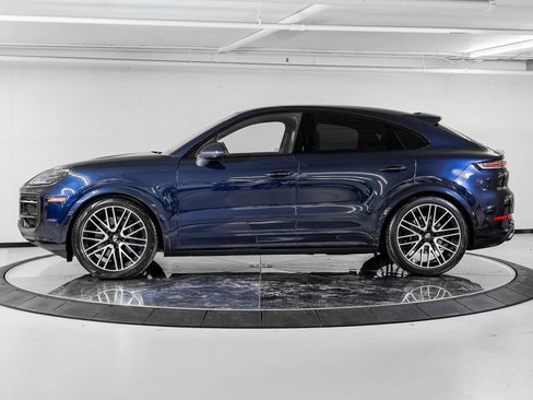 New 2026 Porsche Cayenne Coupe AWD/4WD image 2
