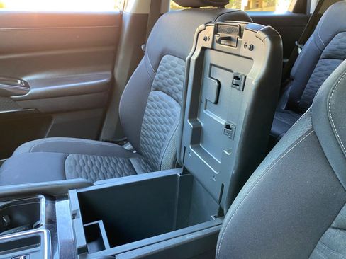Used 2022 Nissan Pathfinder S FWD image 56