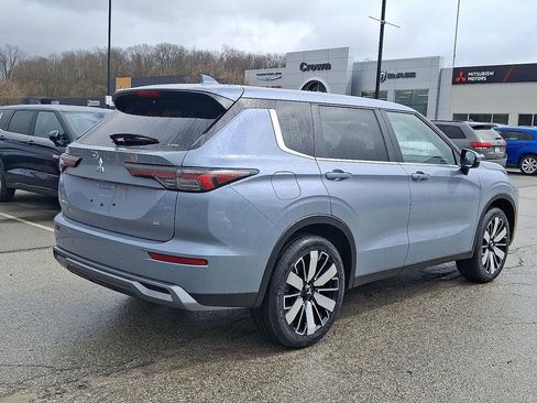 New 2026 Mitsubishi Outlander SE image 4