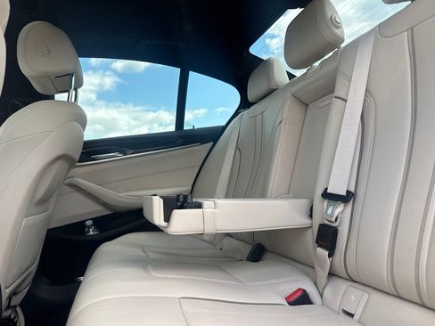 Used 2018 BMW 530i RWD image 26