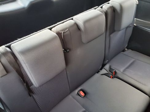 Used 2019 Toyota Highlander LE FWD image 32