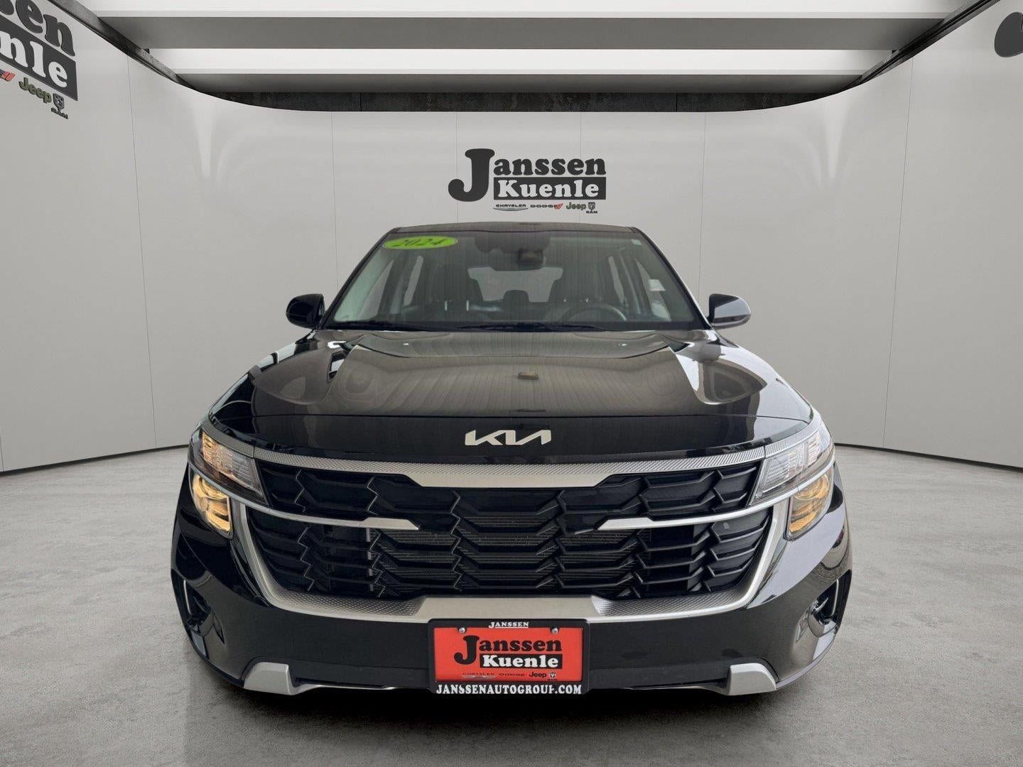 Used 2026 Kia Seltos LX AWD/4WD image 4