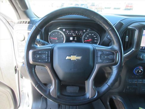 Used 2022 Chevrolet Silverado 2500 High Country w/ Technology Package image 18