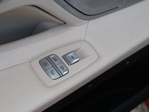 Used 2019 BMW 750i xDrive w/ Luxury Rear Seating Package image 62