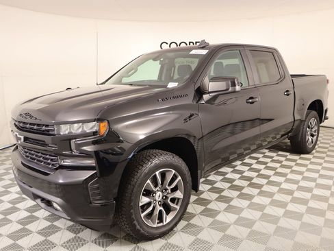 Used 2020 Chevrolet Silverado 1500 RST w/ RST Value Package image 9