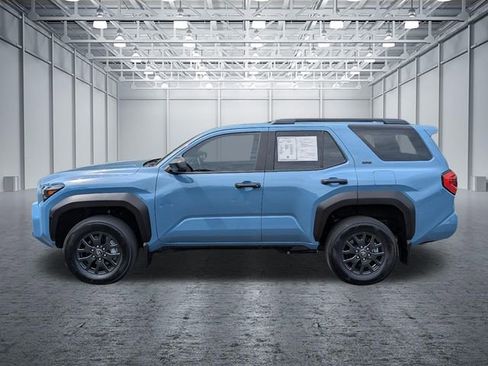 Used 2025 Toyota 4Runner SR5 AWD/4WD image 2