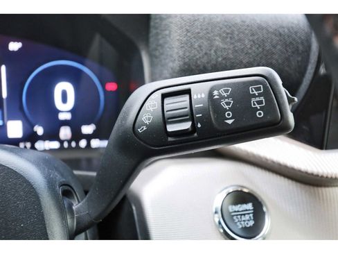 Used 2025 Ford Explorer Active w/ Active Comfort Package image 19