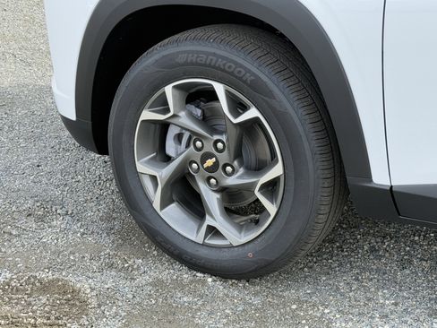 New 2026 Chevrolet Trax LT w/ Driver Confidence Package image 31