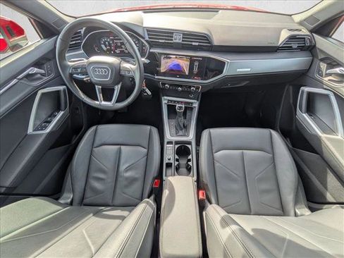 Used 2025 Audi Q3 2.0T Premium image 18