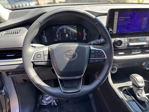 Used 2025 Toyota Grand Highlander FWD image 30