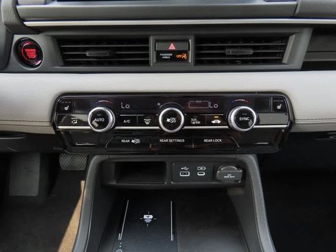 New 2025 Honda Pilot Touring image 22