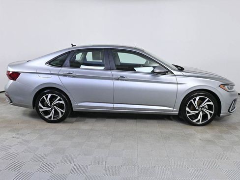 Used 2025 Volkswagen Jetta SEL FWD image 28