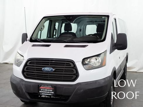Used 2016 Ford Transit 250 130 Low Roof RWD image 4