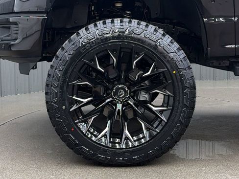 Used 2025 Ford F150 Lariat image 10