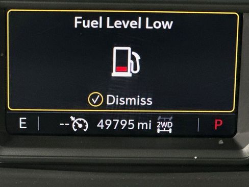 Used 2023 GMC Sierra 2500 SLT w/ SLT Convenience Package image 26