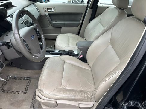 Used 2011 Ford Focus SES w/ 401A Rapid Spec Order Code FWD image 18