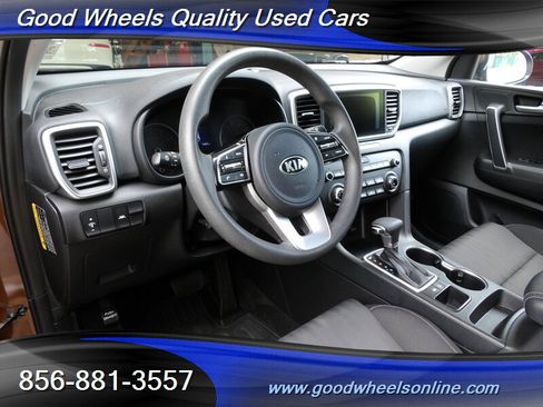 Used 2020 Kia Sportage LX FWD image 12