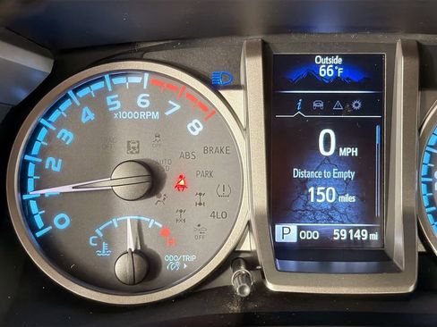 Used 2021 Toyota Tacoma TRD Off-Road image 13