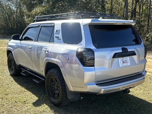 Used 2021 Toyota 4Runner TRD Off-Road Premium image 12