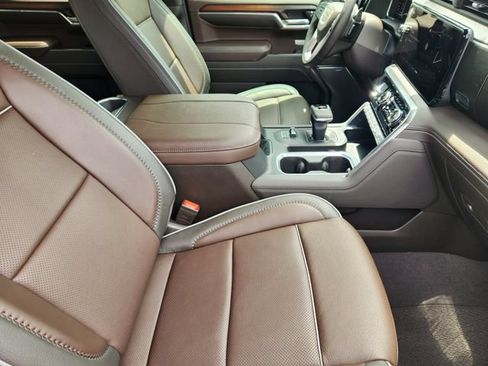 Used 2024 GMC Sierra 1500 Denali AWD/4WD image 14