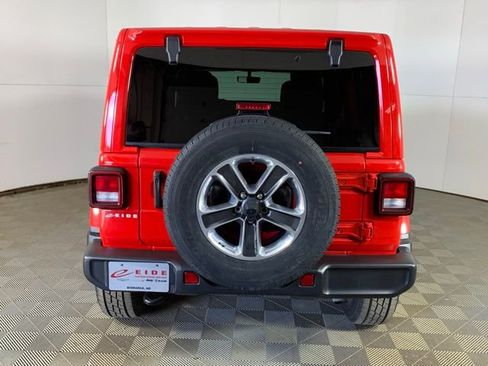 Used 2023 Jeep Wrangler Unlimited Sahara AWD/4WD image 8