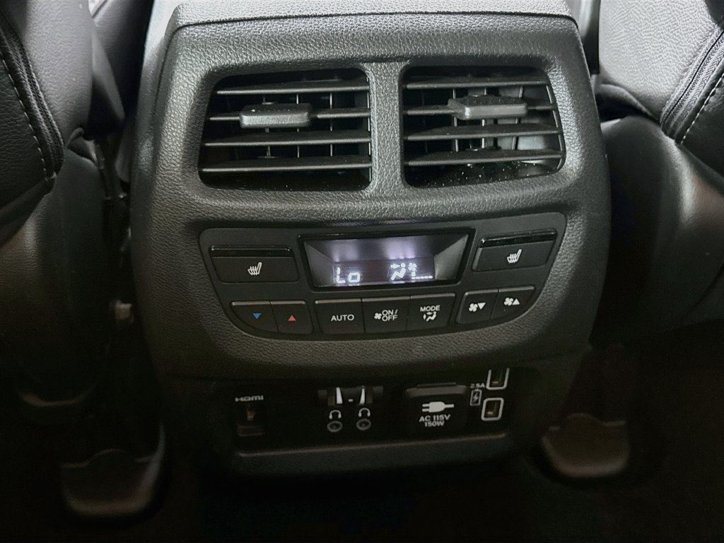 Used 2019 Honda Pilot Touring image 32