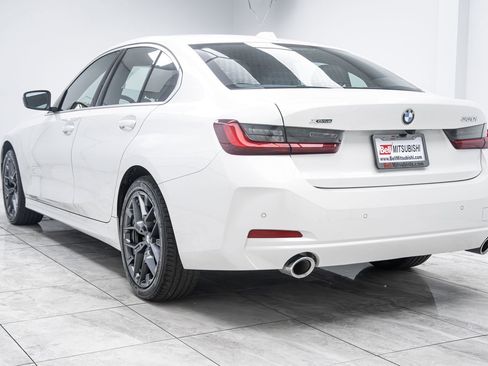 Used 2025 BMW 330i xDrive Sedan w/ Convenience Package AWD/4WD image 7
