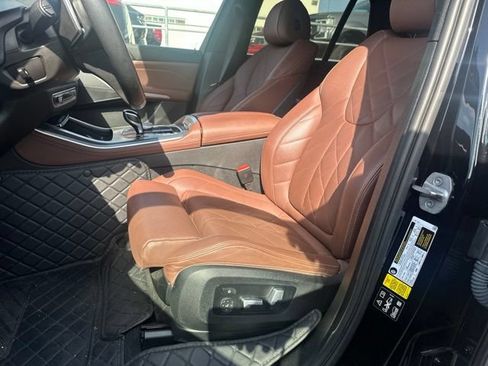 Used 2023 BMW X5 xDrive40i w/ Premium Package AWD/4WD image 13