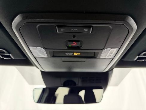 Used 2024 Toyota Tacoma TRD Off-Road image 38