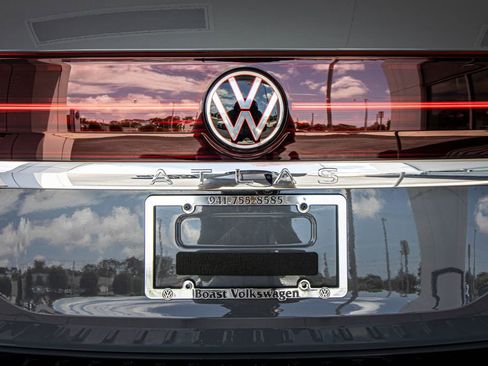 New 2026 Volkswagen Atlas SEL Premium R-Line AWD/4WD image 18