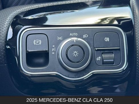 Used 2025 Mercedes-Benz CLA 250 image 29