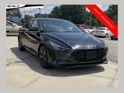 Used 2022 Hyundai Elantra SEL w/ Preferred Accessory Package