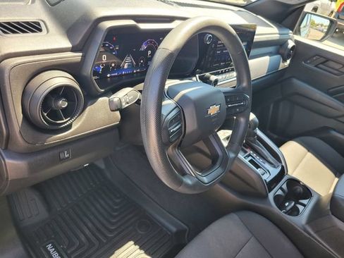Used 2024 Chevrolet Colorado W/T w/ WT Convenience Package RWD image 9