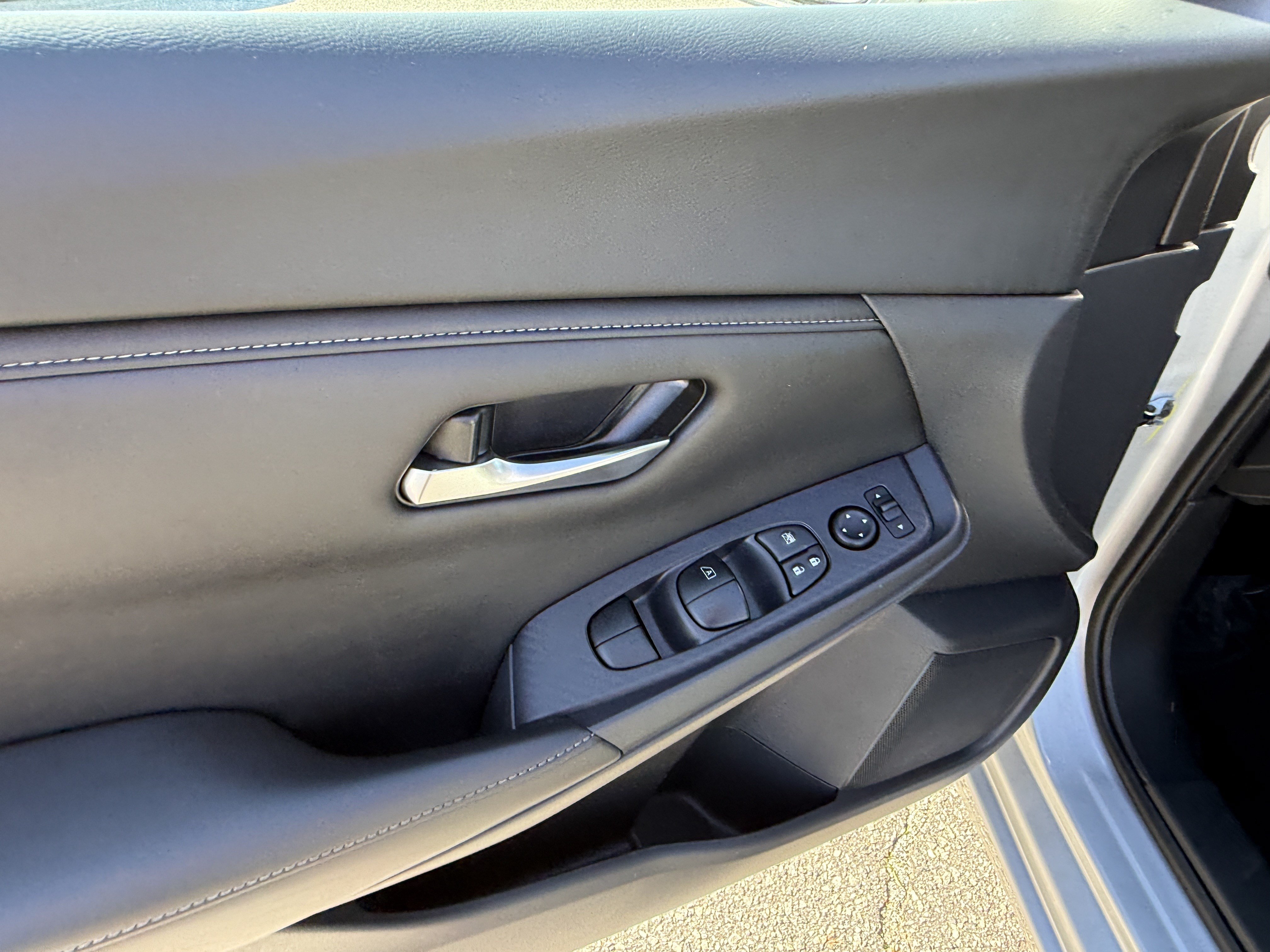 Used 2023 Nissan Sentra S FWD image 15