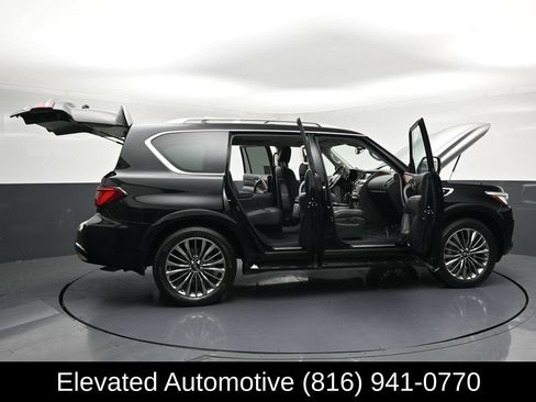 Used 2018 INFINITI QX80 4WD w/ Driver Assistance Package image 39