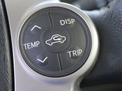 Used 2015 Toyota Prius Four FWD image 29