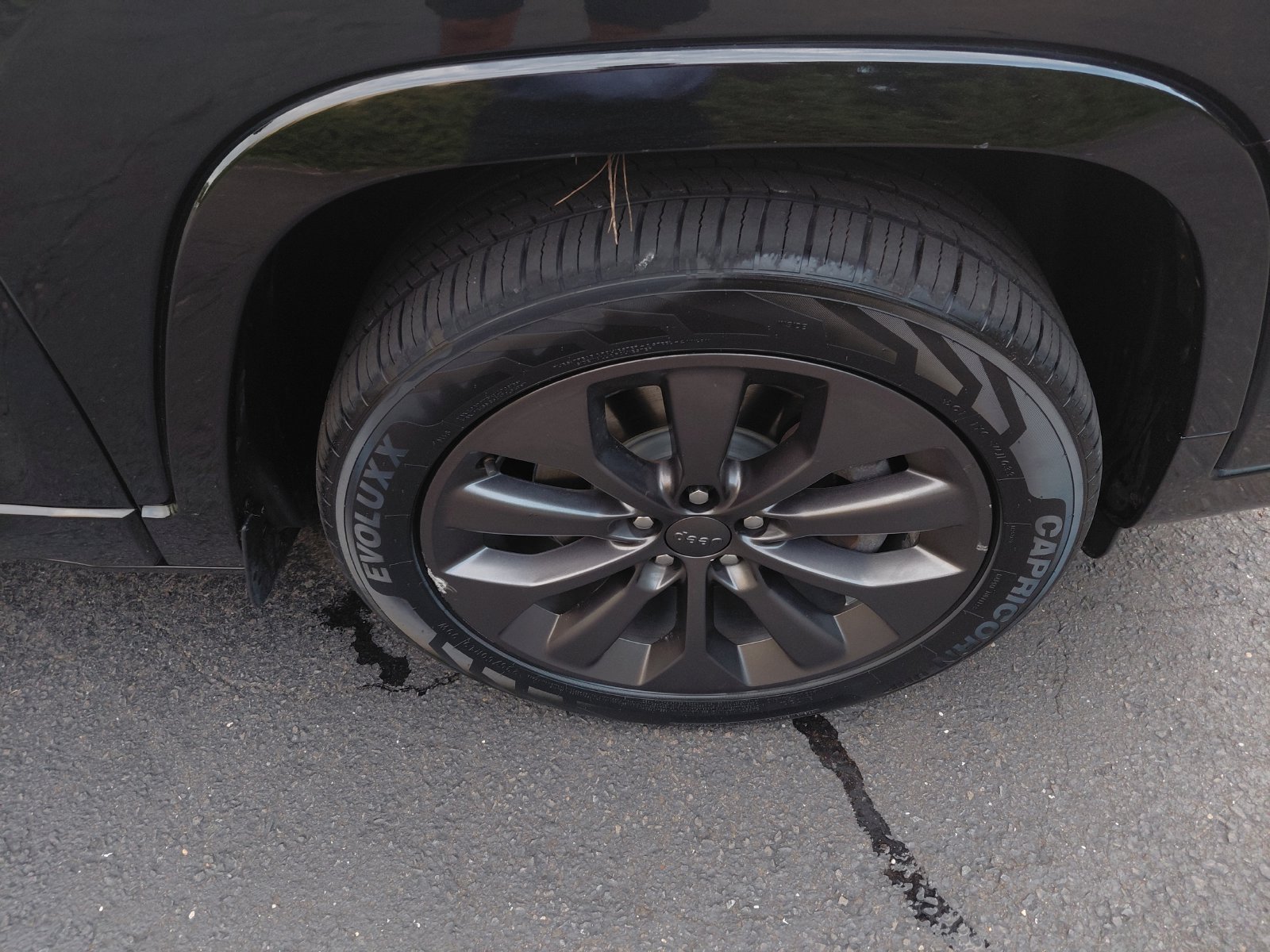Used 2019 Jeep Cherokee High Altitude AWD/4WD image 28