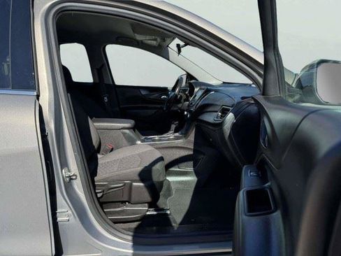 Used 2018 Chevrolet Equinox LT FWD image 46