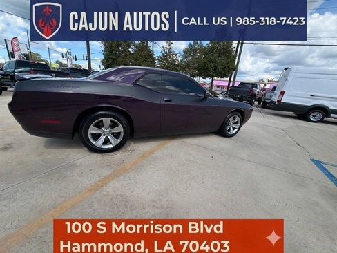 Used 2020 Dodge Challenger SXT RWD image 15