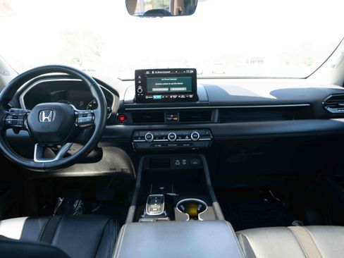 Used 2025 Honda Pilot Touring image 20