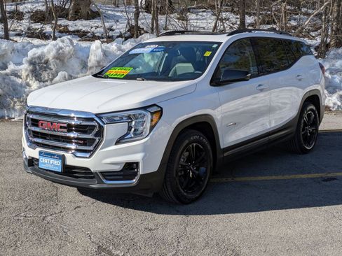 Certified 2023 GMC Terrain AT4 AWD/4WD image 3