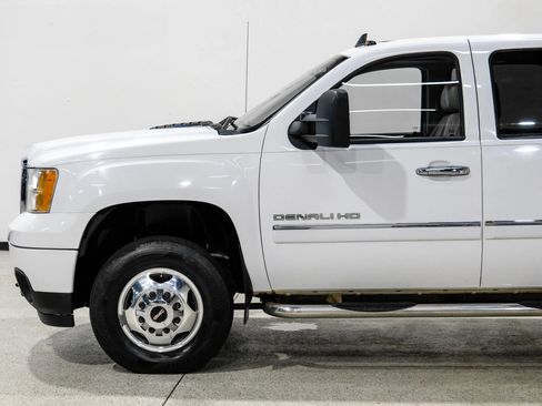 Used 2012 GMC Sierra 3500 Denali AWD/4WD image 10