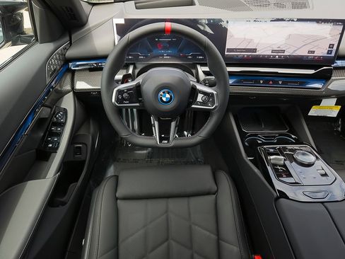 New 2026 BMW i5 M60 AWD/4WD image 16